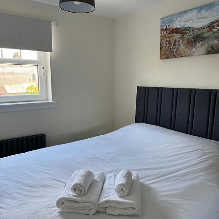 Modern 3 Bedroom Apartment In Markinch, Fife 외부 사진